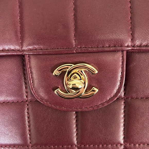 Chanel burgundy color  Shoulder Strap Bag. - Picture 10 of 17